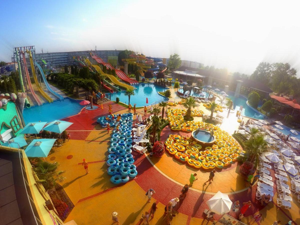 Aqua Nevis Hotel & Aqua Park Pantai Sunny Luaran gambar